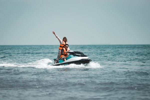 people-boat-sea-against-sky-min-1-675x450 (1)